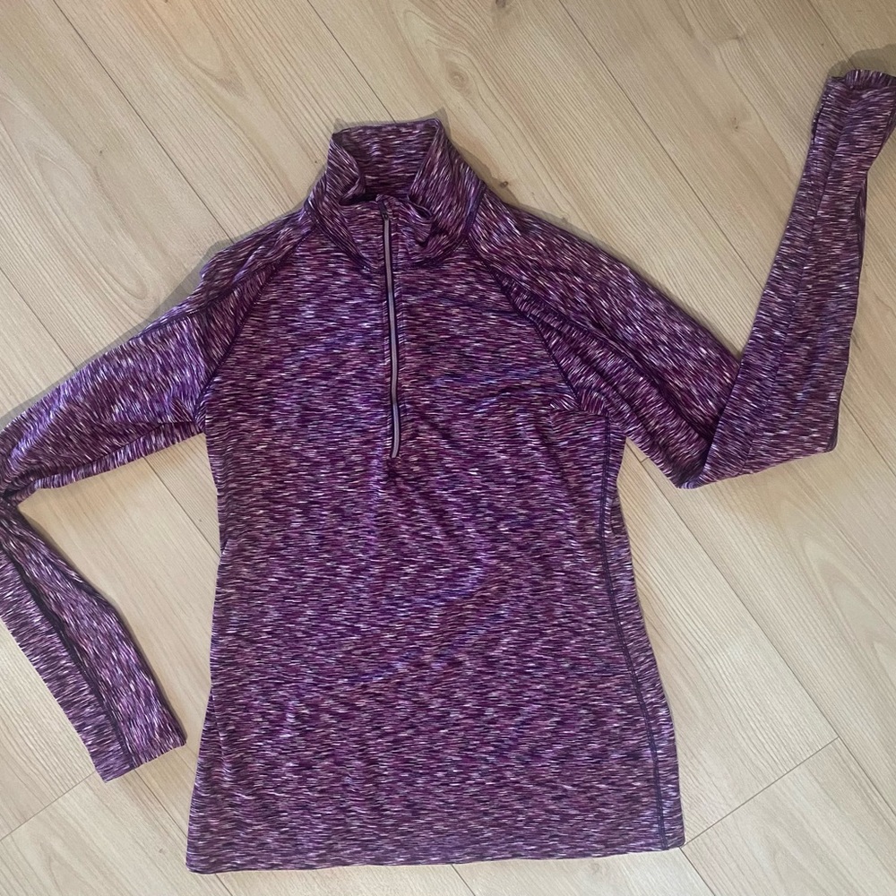 Women’s Athleta running top Size L